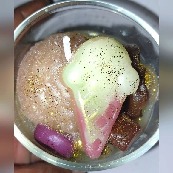 Hand crafted Cake Pop Sundae Ice cream dessert candle - Picture 4 of 7